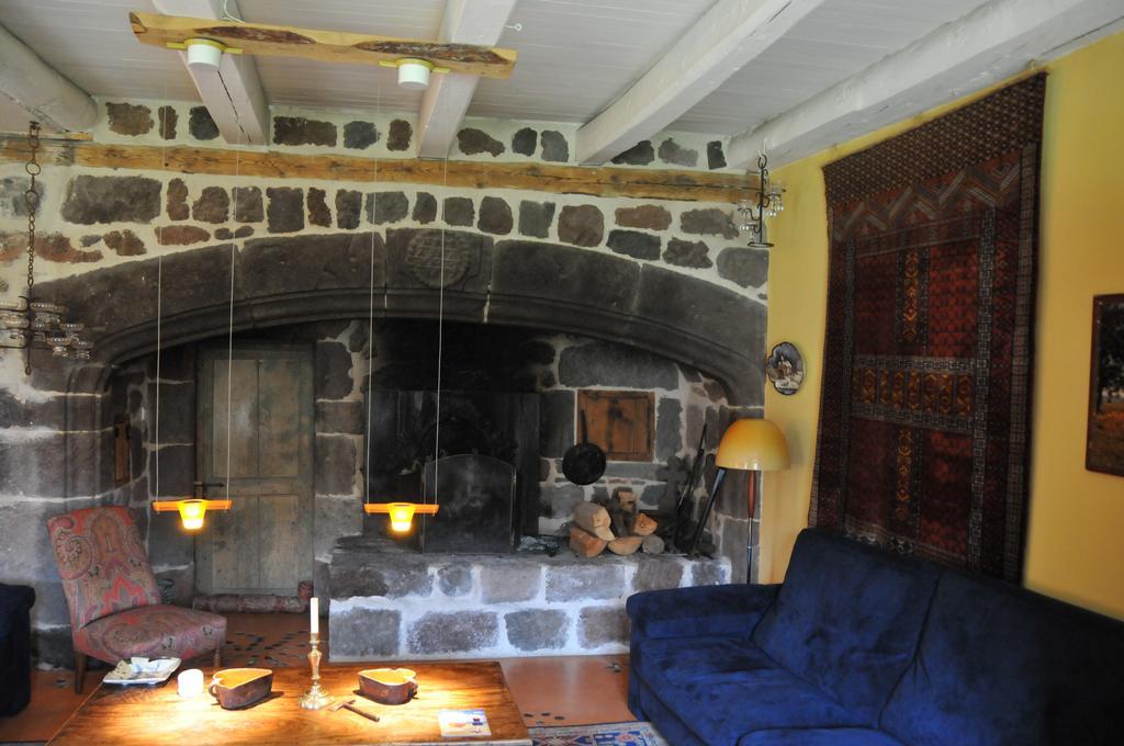 Le Potala Bed & Breakfast Le Bouchet-Saint-Nicolas ภายนอก รูปภาพ