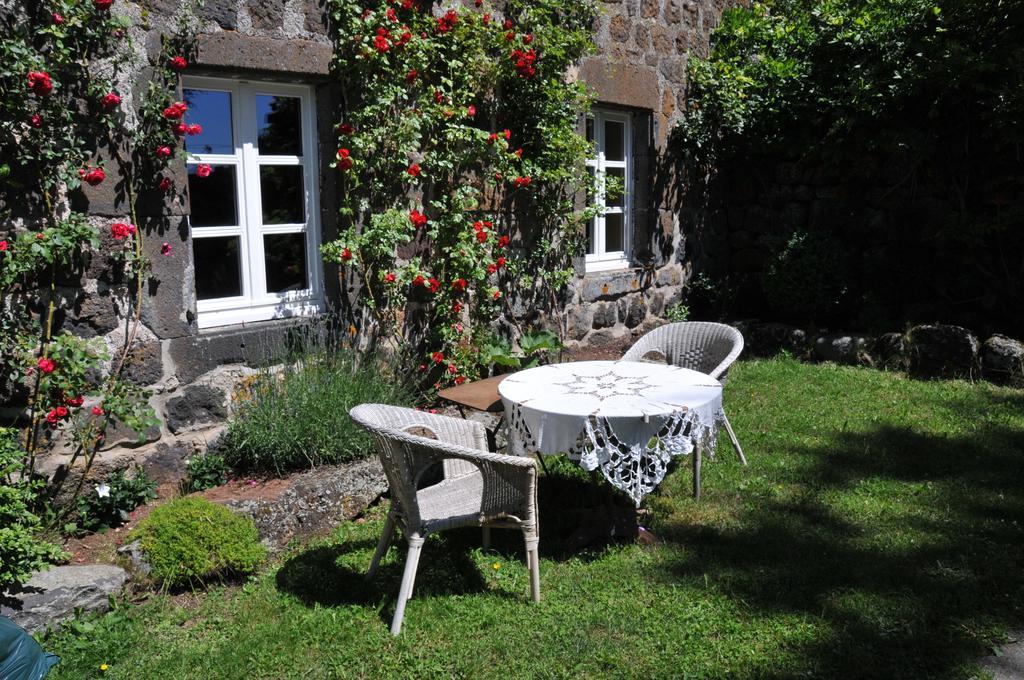 Le Potala Bed & Breakfast Le Bouchet-Saint-Nicolas ภายนอก รูปภาพ